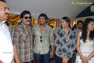 Navdeep Ritu Barmecha Vasul Raja Muhurat