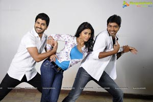 Nuvva Nena Shriya Sharwanand Photo Session