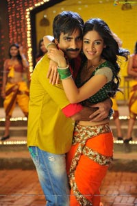 Ravi Teja Ileana Devudi Chesina Manushulu