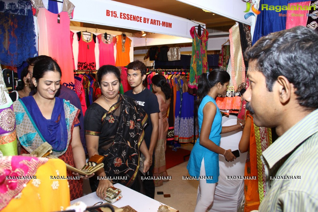 Sashi Nahata's Akritti Elite Exhibition & Sale at Taj Krishna, Hyderabad (Day 2)