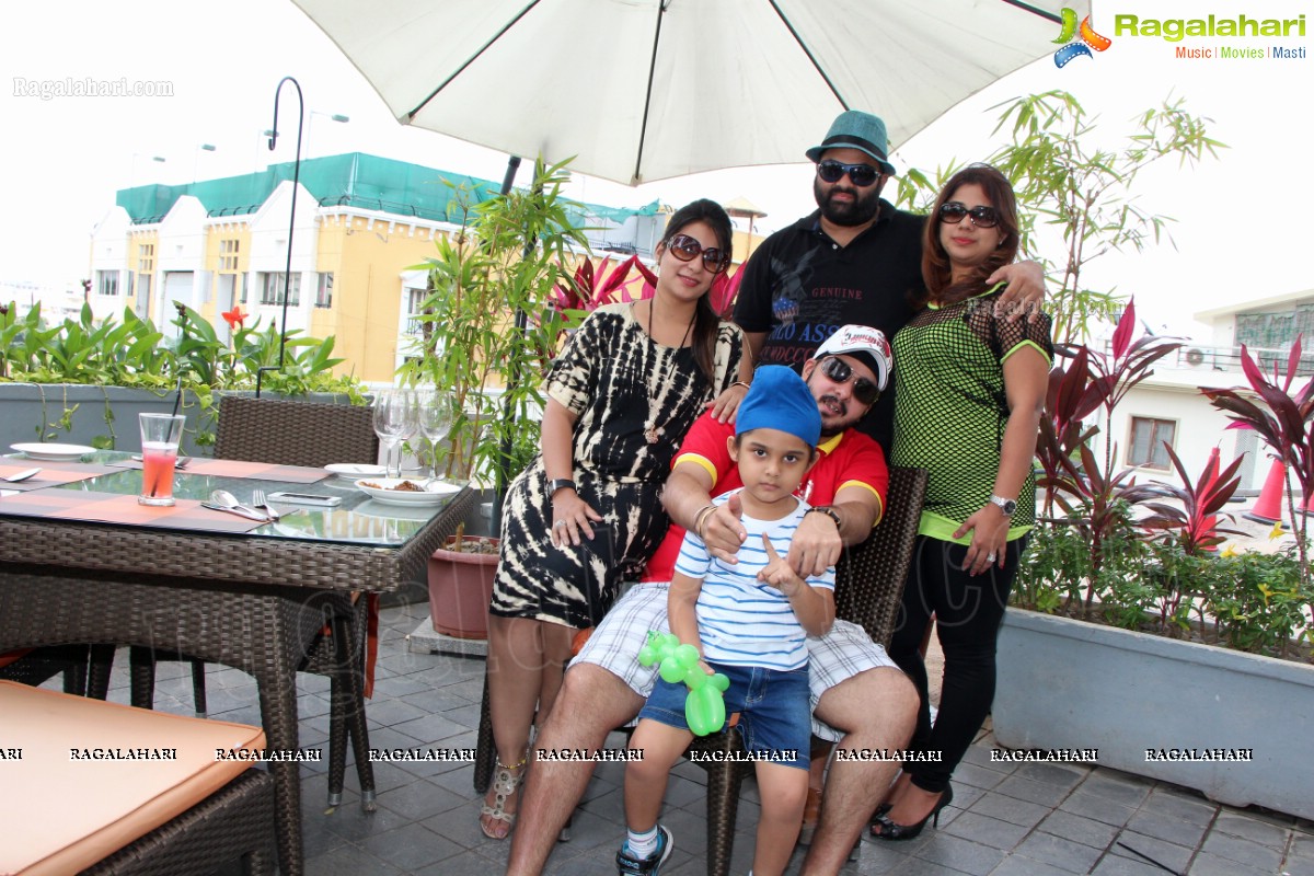 Aneet-Nainna & Ruchi-Chetan Sunday Brunch at Radisson Blu, Hyderabad