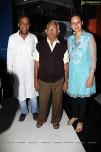 Satyagrah Special Screening by Ashu Gauri