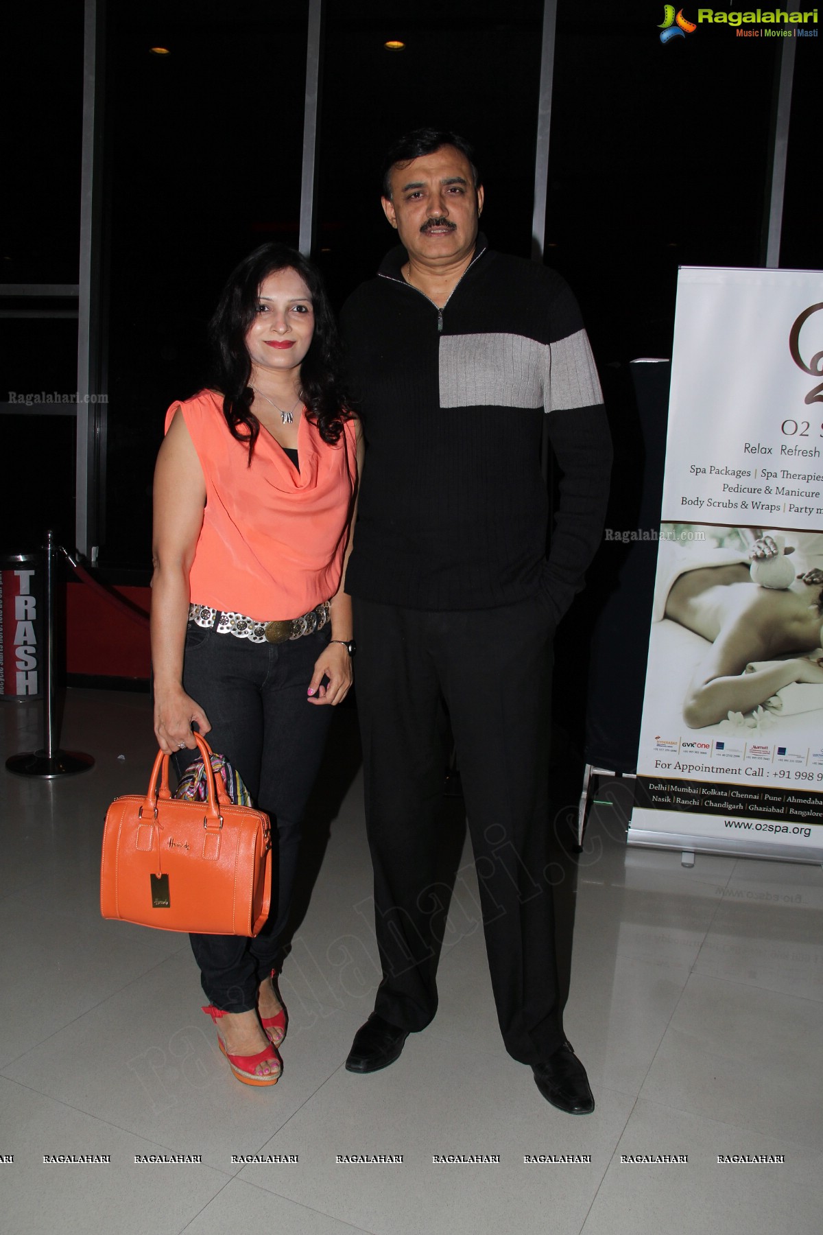 Chennai Express Exclusive Premiere Show by Bisket at Cinemax