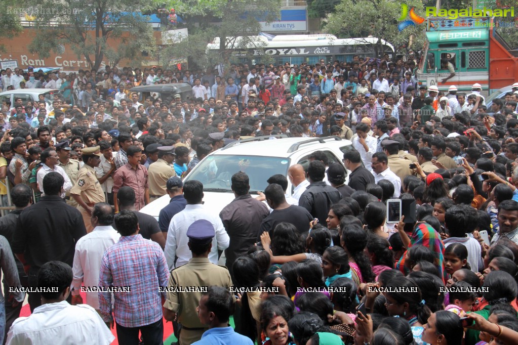 Kajal inaugurates Chennai Shopping Mall at AS Rao Nagar, Hyderabad