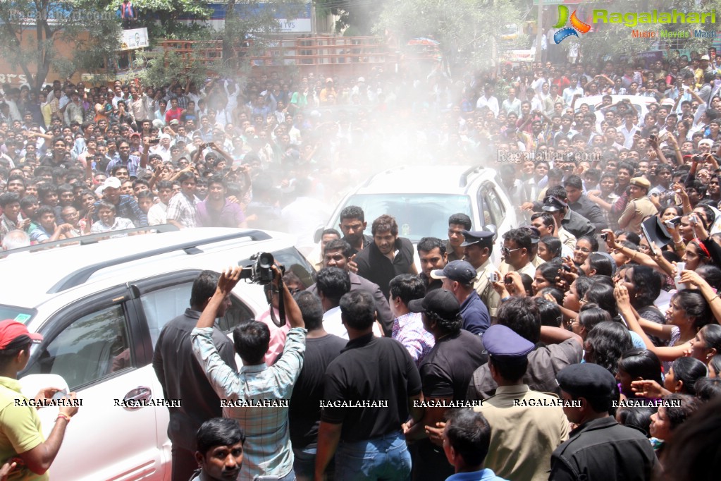 Kajal inaugurates Chennai Shopping Mall at AS Rao Nagar, Hyderabad