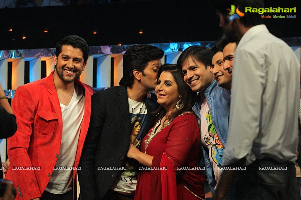 Shuddh Desi Romance and Grand Masti on the sets of DID Super Moms