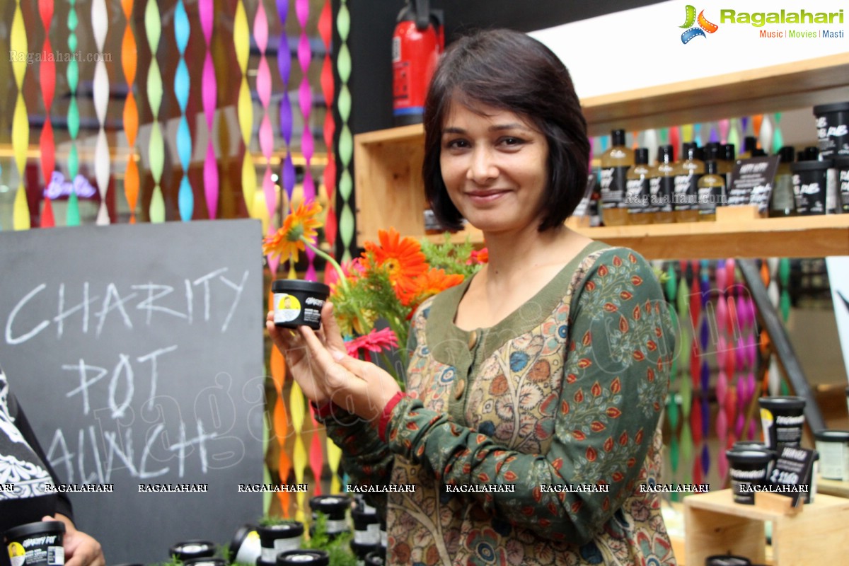 Amala Akkineni launches Charity Pot at Hyderabad Lush Stores