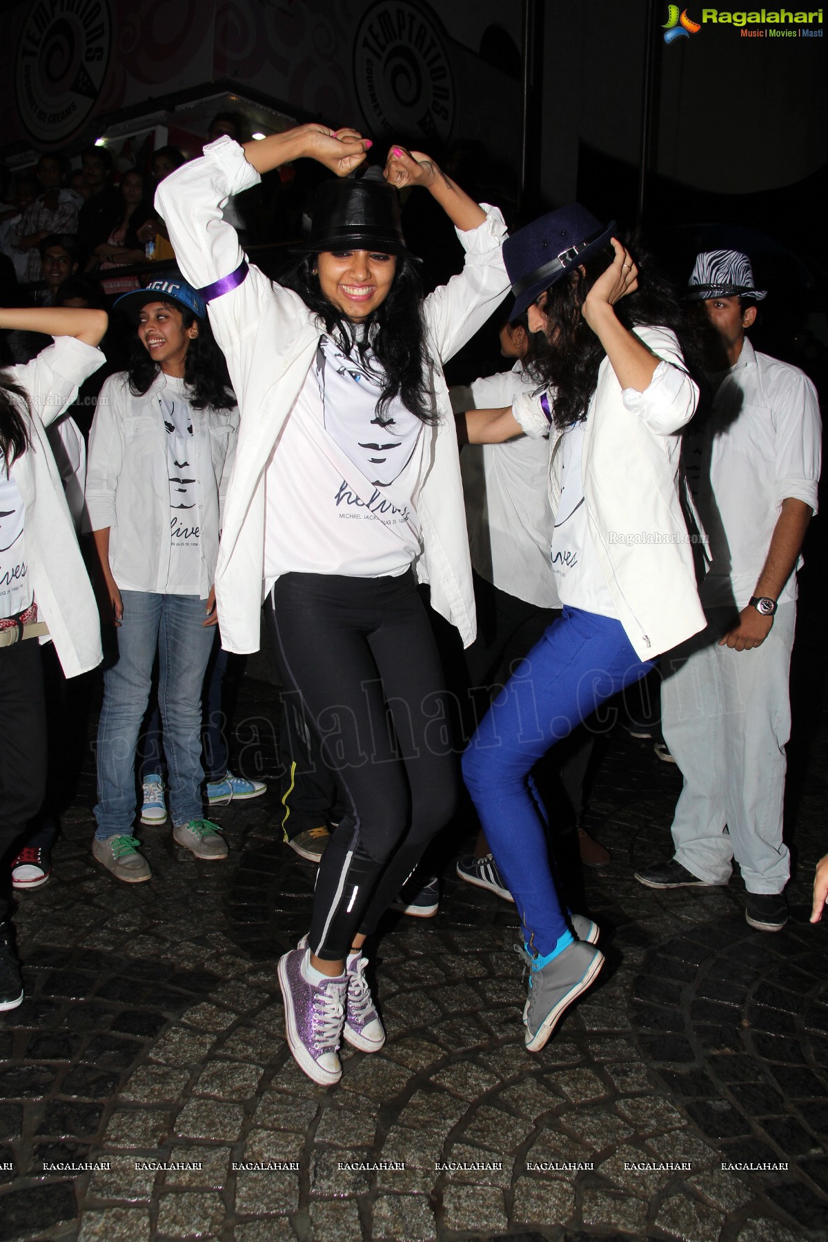 Tribute to MJ: Rams Step Up Dance Company's Flash Mob at Prasadz