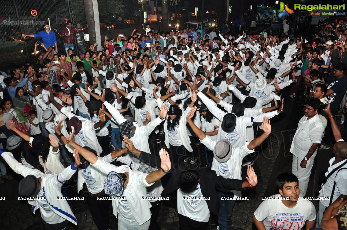 Tribute to MJ: Rams Step Up Dance Company's Flash Mob at Prasadz