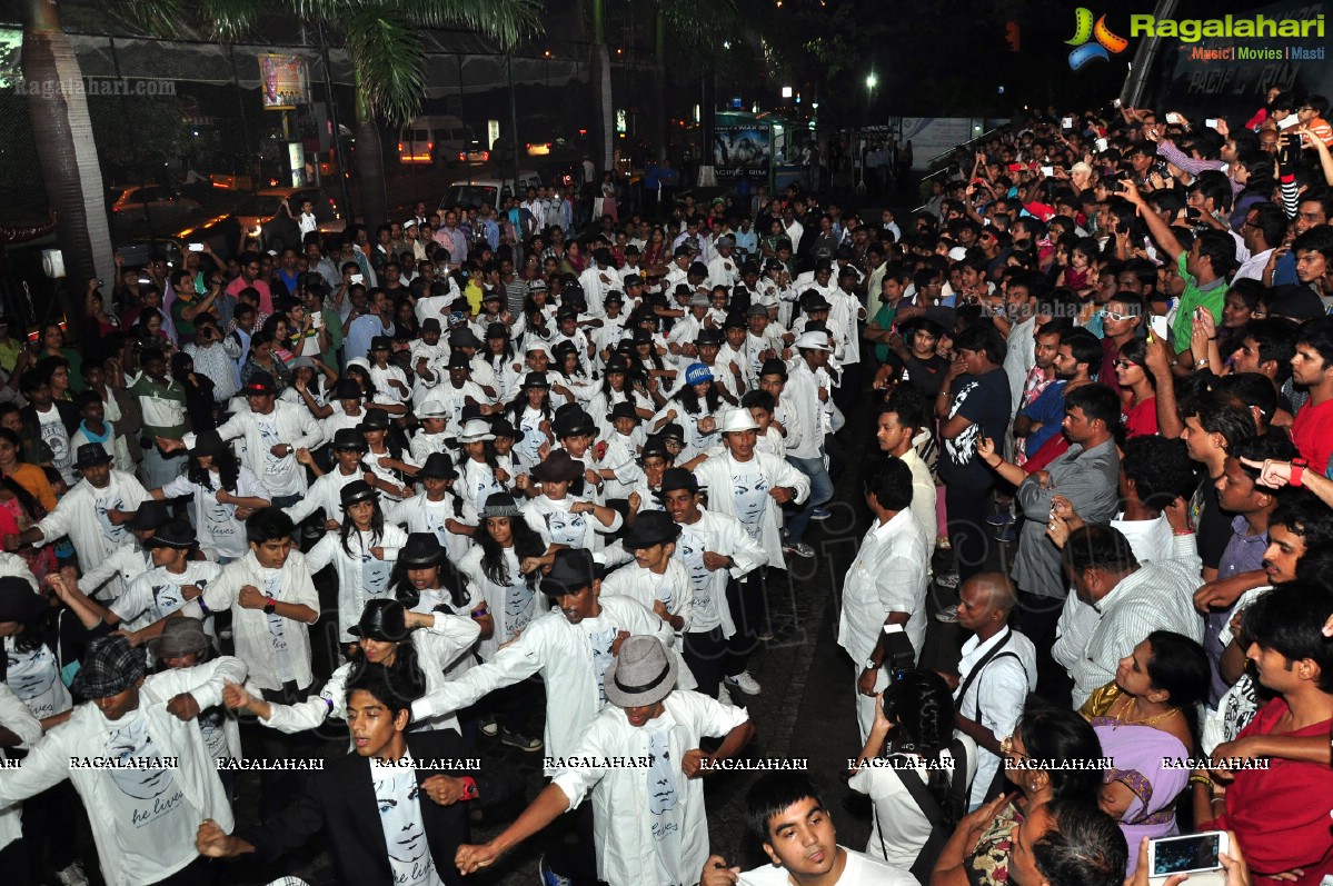 Tribute to MJ: Rams Step Up Dance Company's Flash Mob at Prasadz