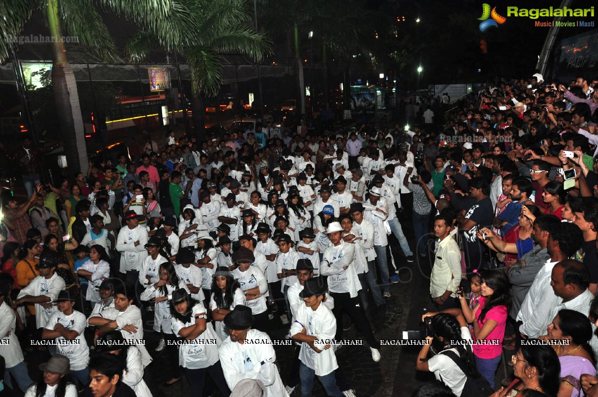 Tribute to MJ: Rams Step Up Dance Company's Flash Mob at Prasadz