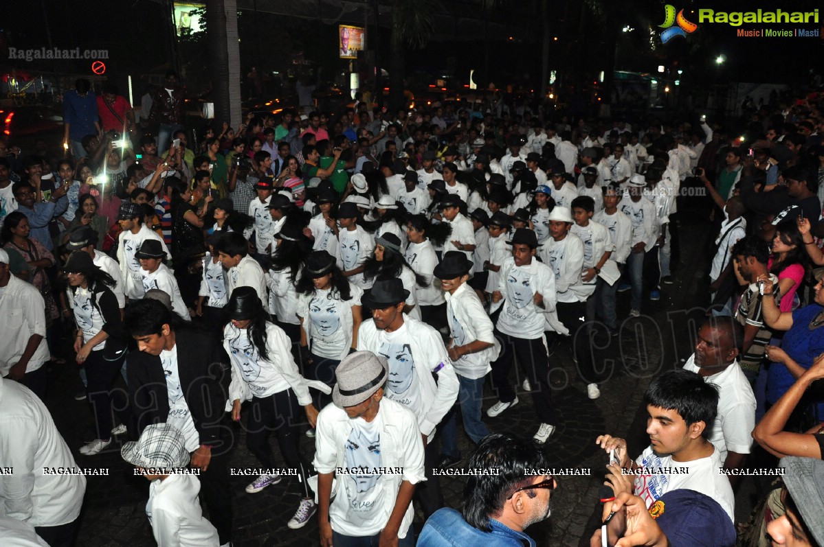 Tribute to MJ: Rams Step Up Dance Company's Flash Mob at Prasadz