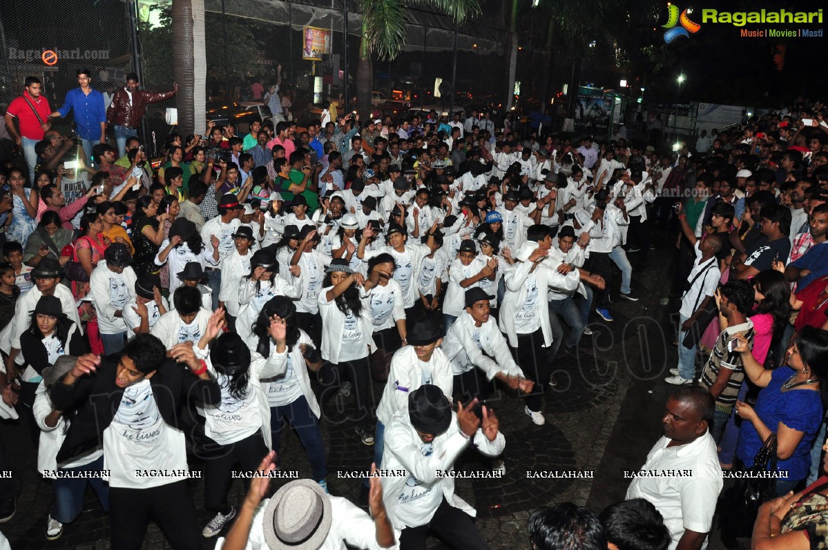 Tribute to MJ: Rams Step Up Dance Company's Flash Mob at Prasadz