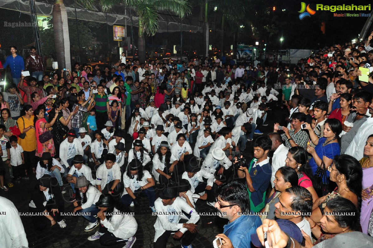 Tribute to MJ: Rams Step Up Dance Company's Flash Mob at Prasadz