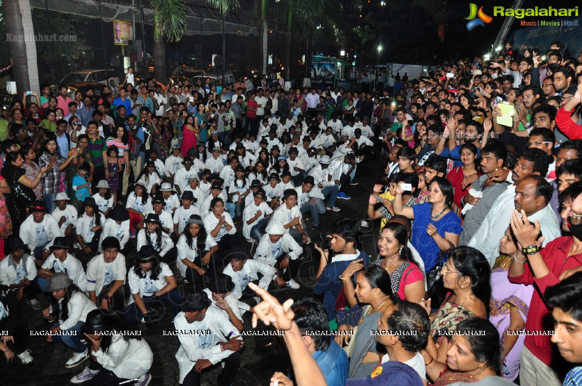 Tribute to MJ: Rams Step Up Dance Company's Flash Mob at Prasadz