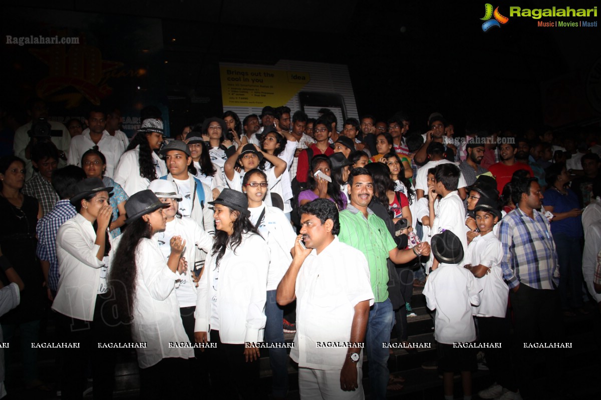 Tribute to MJ: Rams Step Up Dance Company's Flash Mob at Prasadz