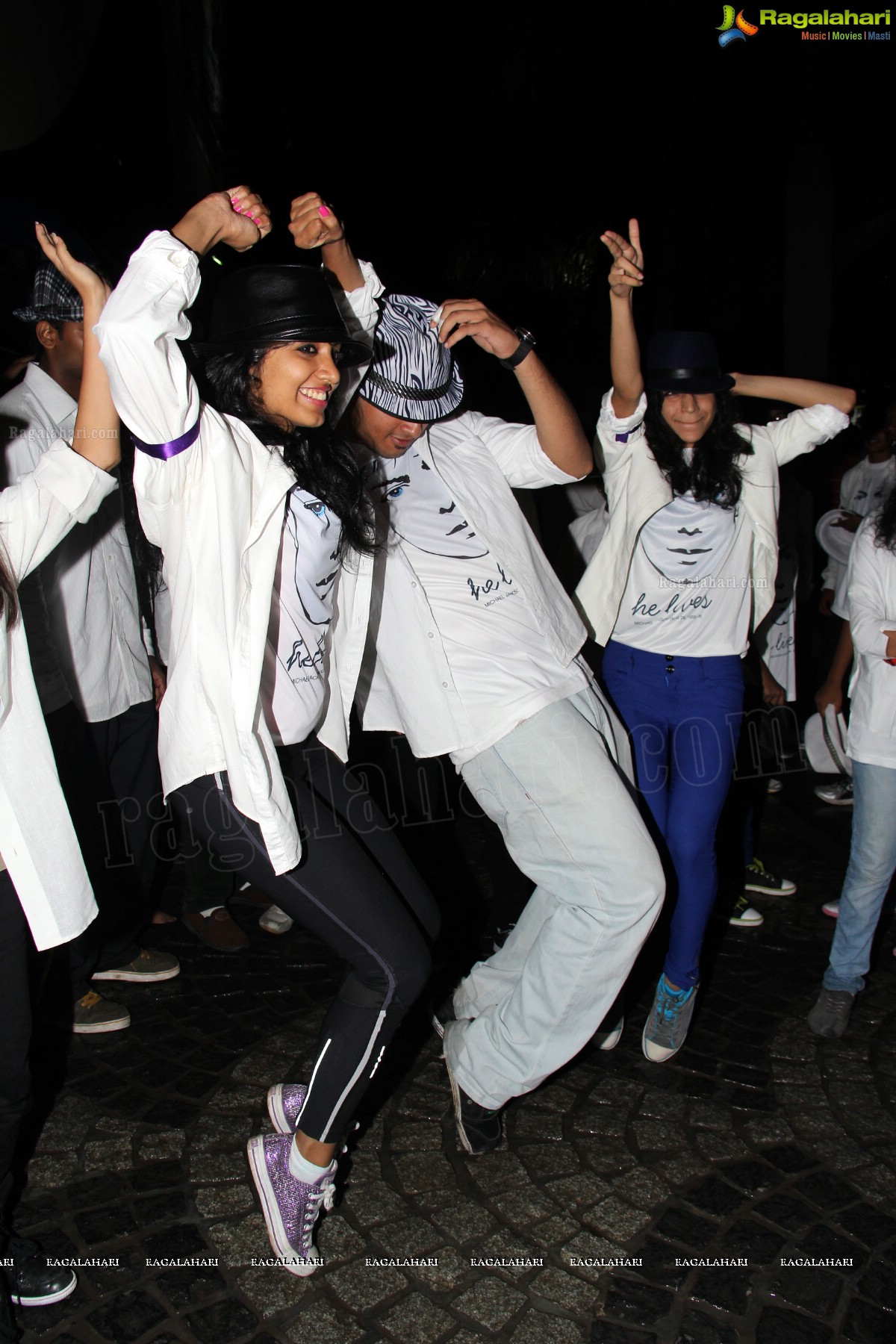 Tribute to MJ: Rams Step Up Dance Company's Flash Mob at Prasadz