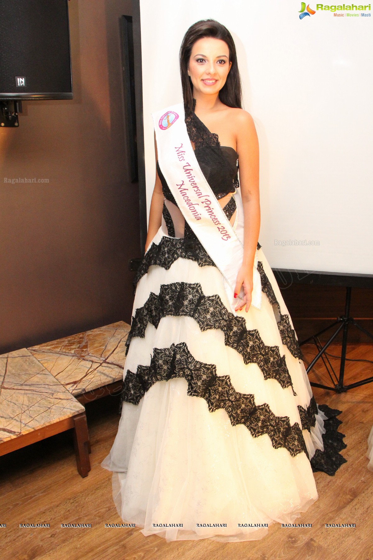 Miss Universal Princess 2013 Curtain Raiser