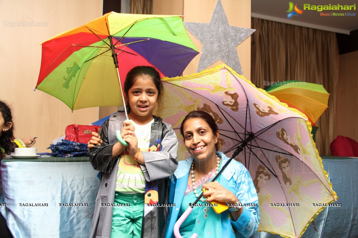 Monsoon Theme by Mom Kiddos Club, Hyderabad | Hosts: Neha and Anita