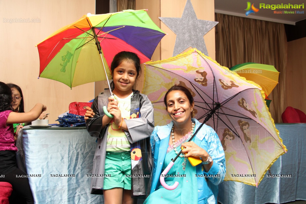 Monsoon Theme by Mom Kiddos Club, Hyderabad | Hosts: Neha and Anita