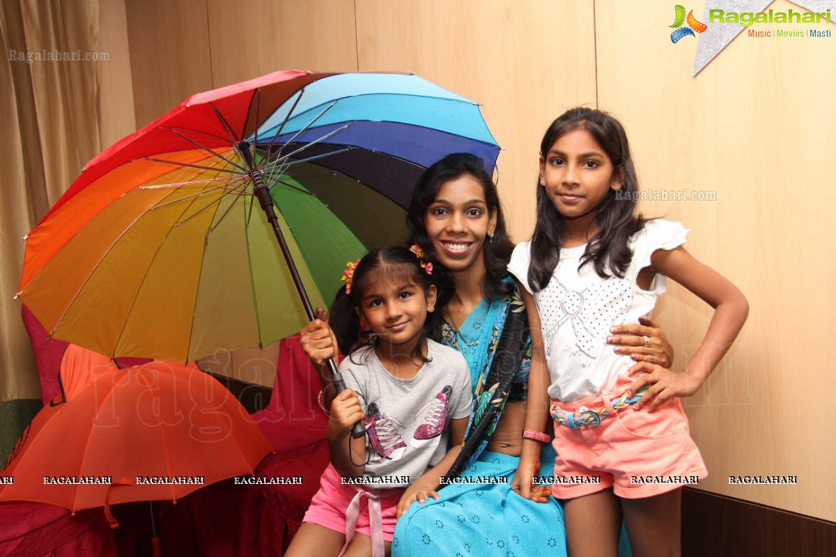 Monsoon Theme by Mom Kiddos Club, Hyderabad | Hosts: Neha and Anita