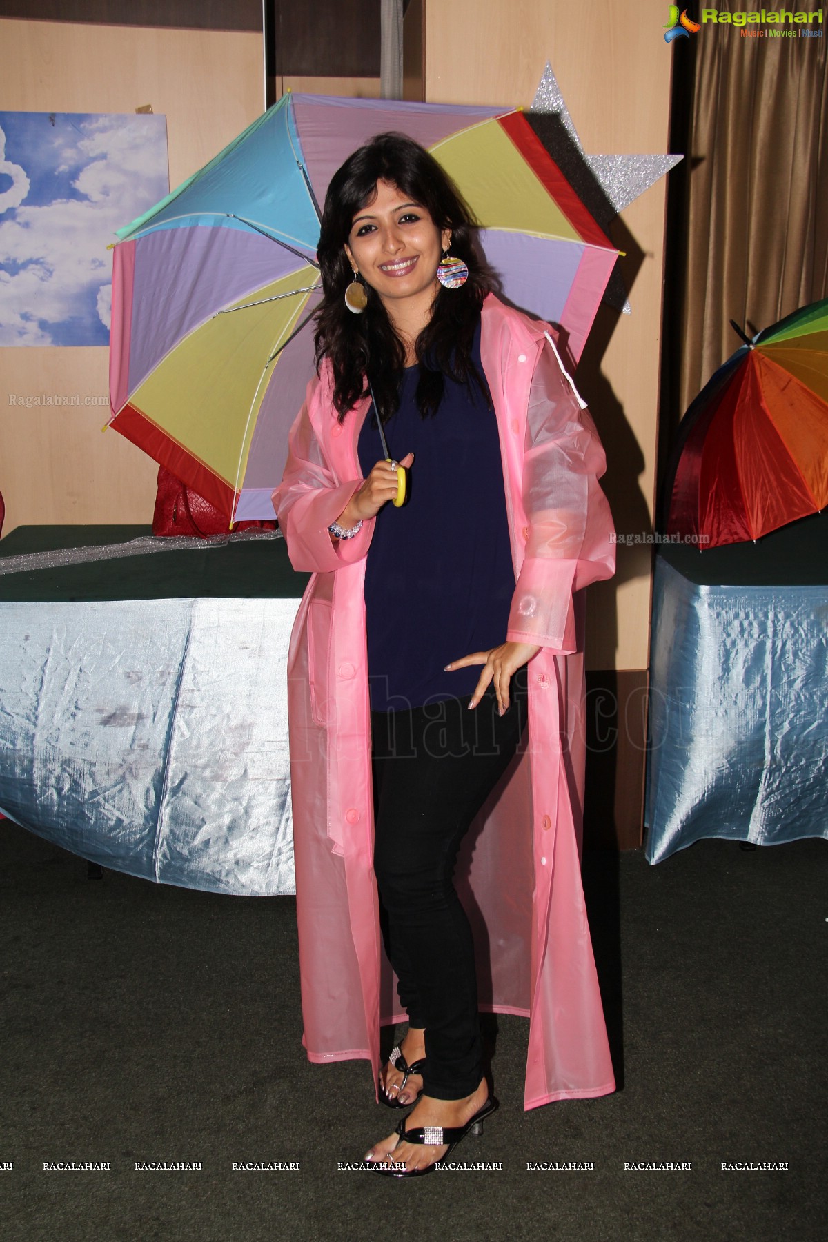 Monsoon Theme by Mom Kiddos Club, Hyderabad | Hosts: Neha and Anita