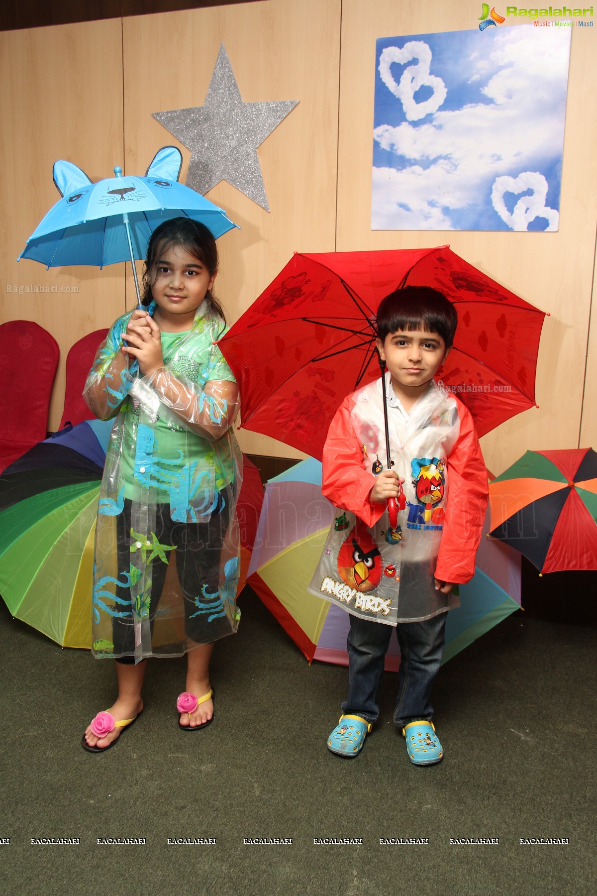 Monsoon Theme by Mom Kiddos Club, Hyderabad | Hosts: Neha and Anita