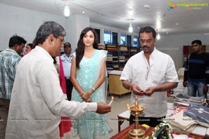 Ritu Varma inaugurates Pochampally IKAT Mela