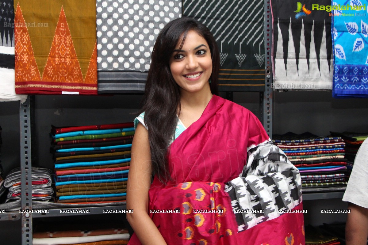 Ritu Varma inaugurates Pochampally IKAT Mela