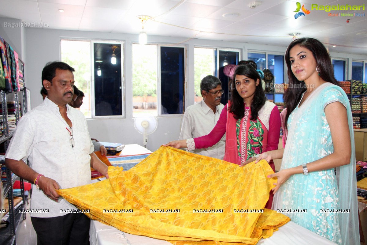 Ritu Varma inaugurates Pochampally IKAT Mela