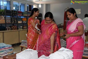 Ritu Varma inaugurates Pochampally IKAT Mela