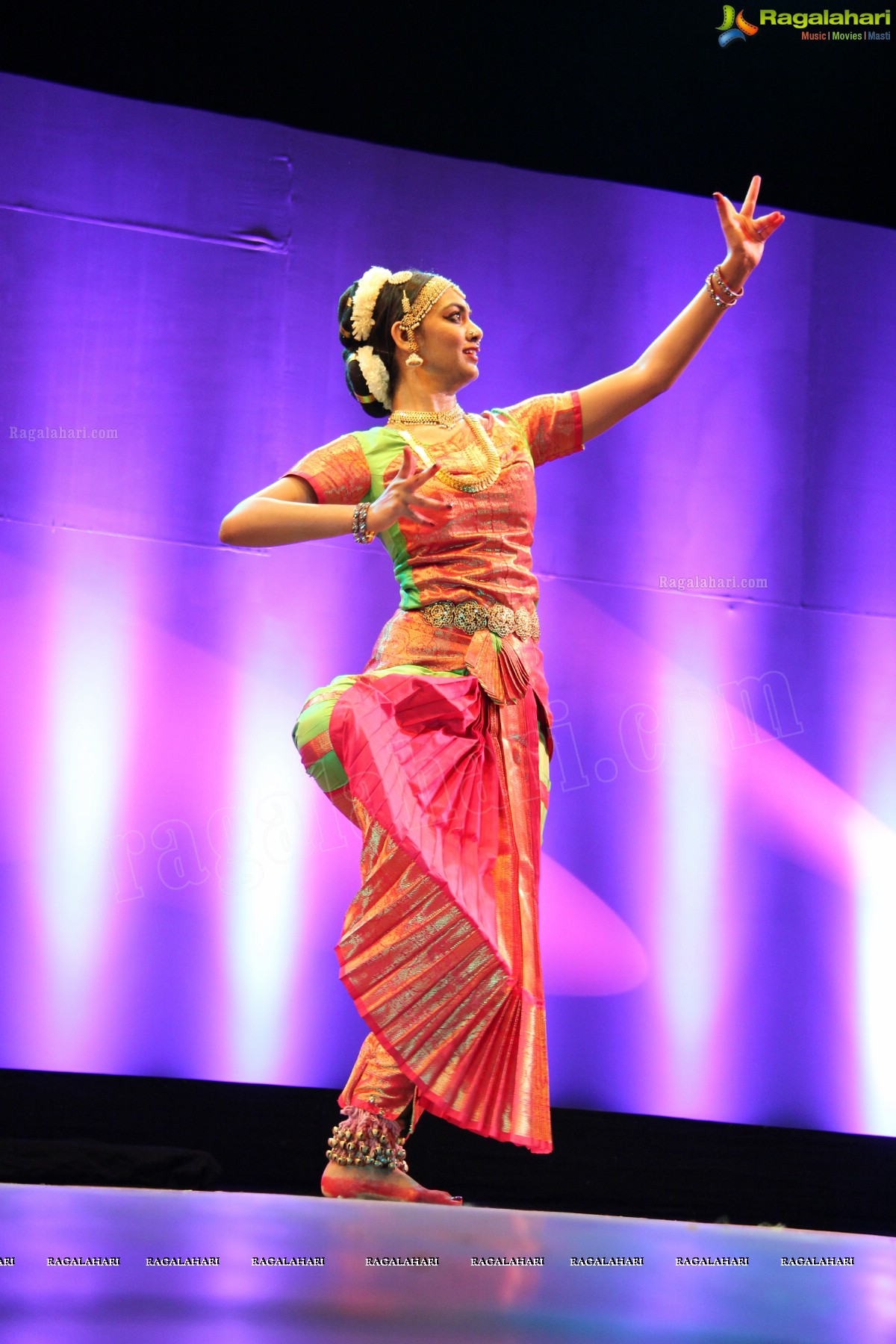 Kuchipudi Rangapravesam performance by Sahithi Reddy