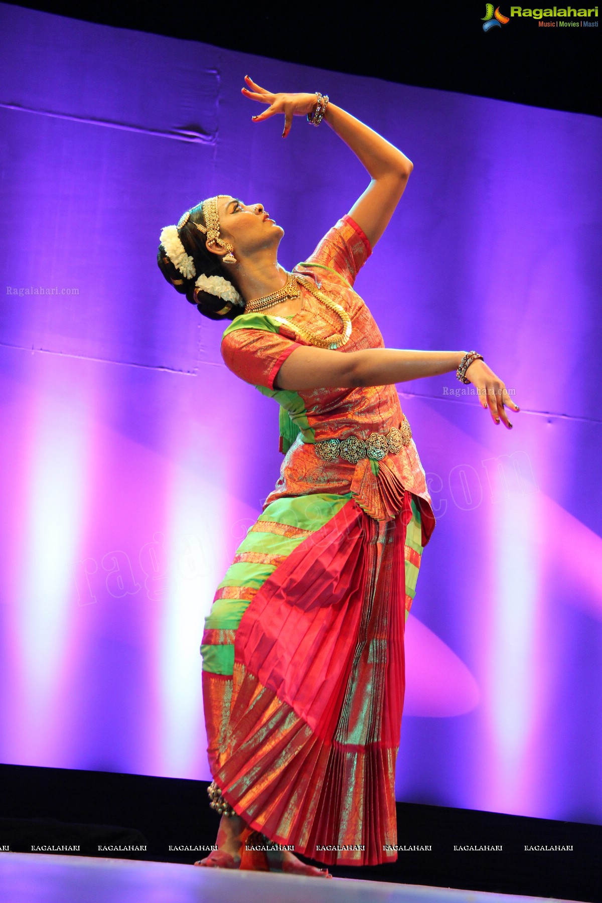 Kuchipudi Rangapravesam performance by Sahithi Reddy