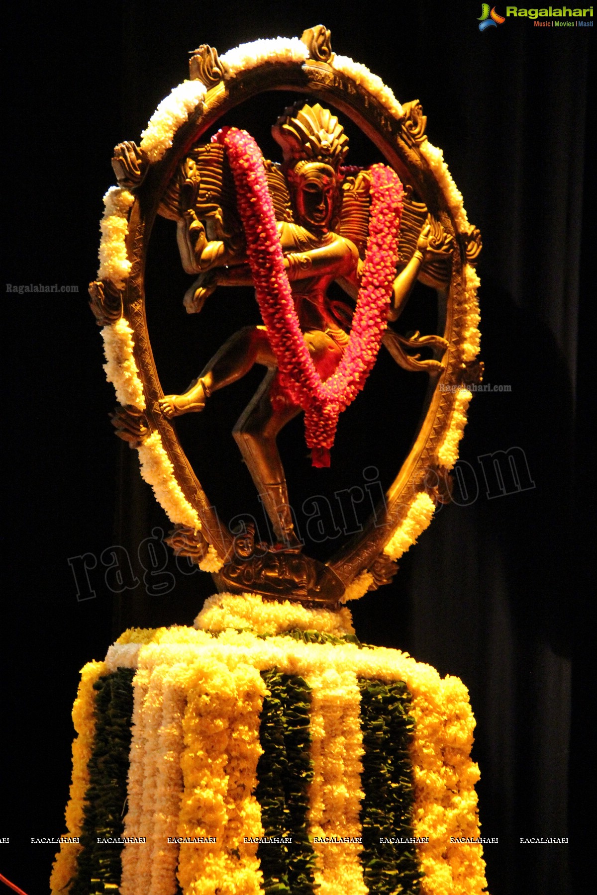 Kuchipudi Rangapravesam performance by Sahithi Reddy