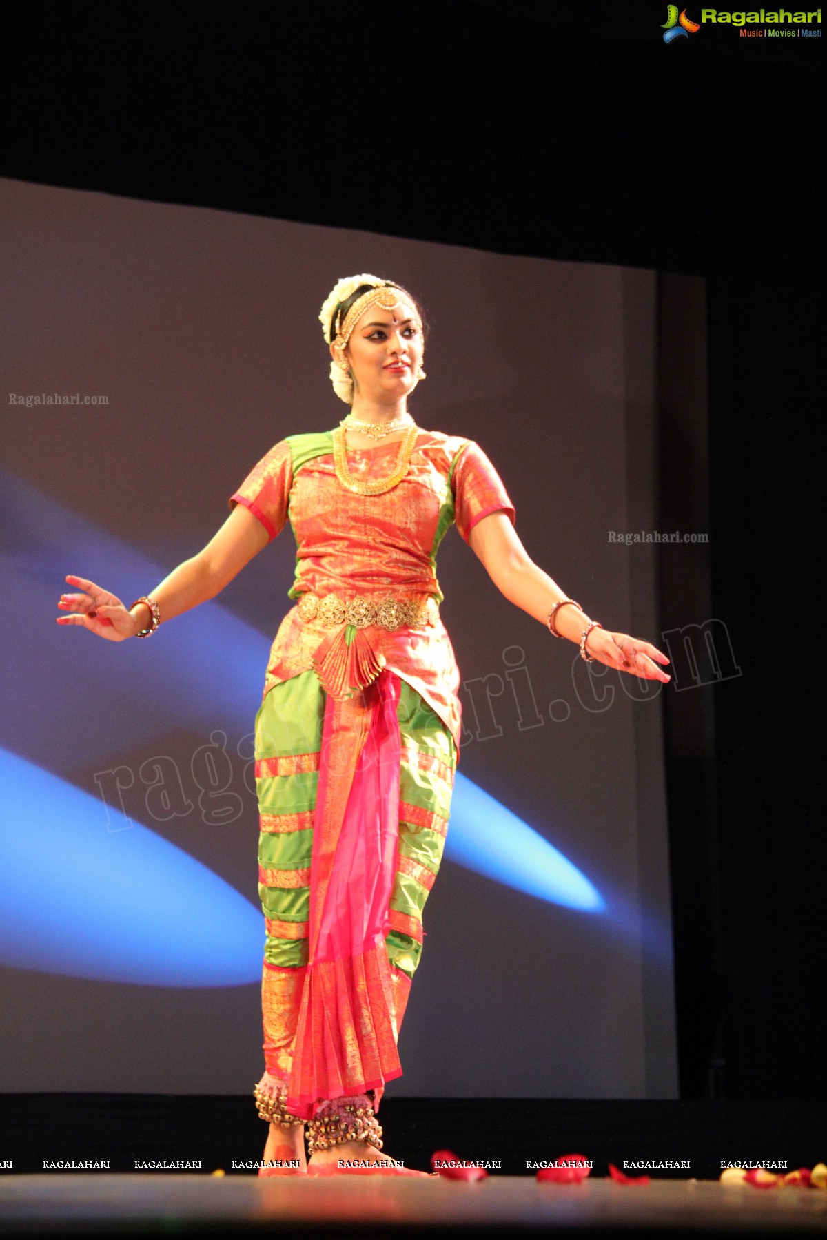 Kuchipudi Rangapravesam performance by Sahithi Reddy