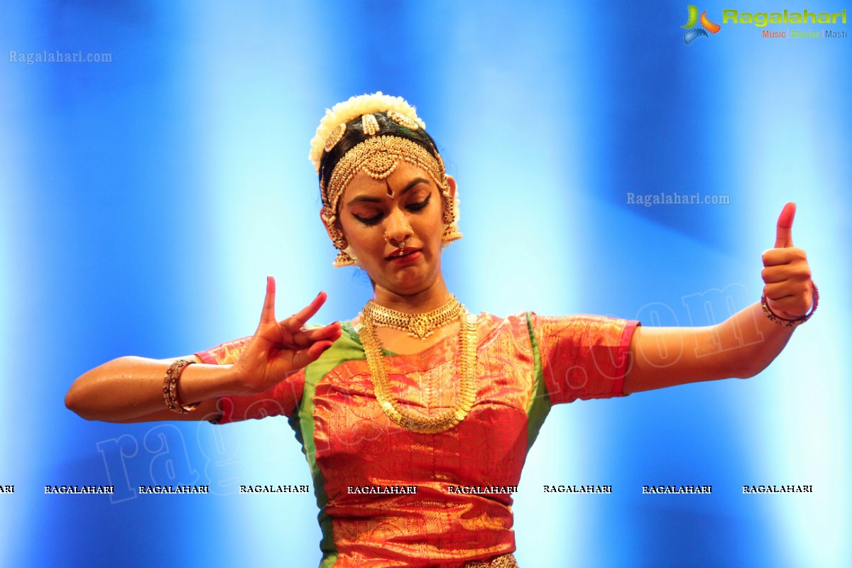 Kuchipudi Rangapravesam performance by Sahithi Reddy