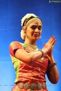 Kuchipudi Rangapravesam performance by Sahithi Reddy