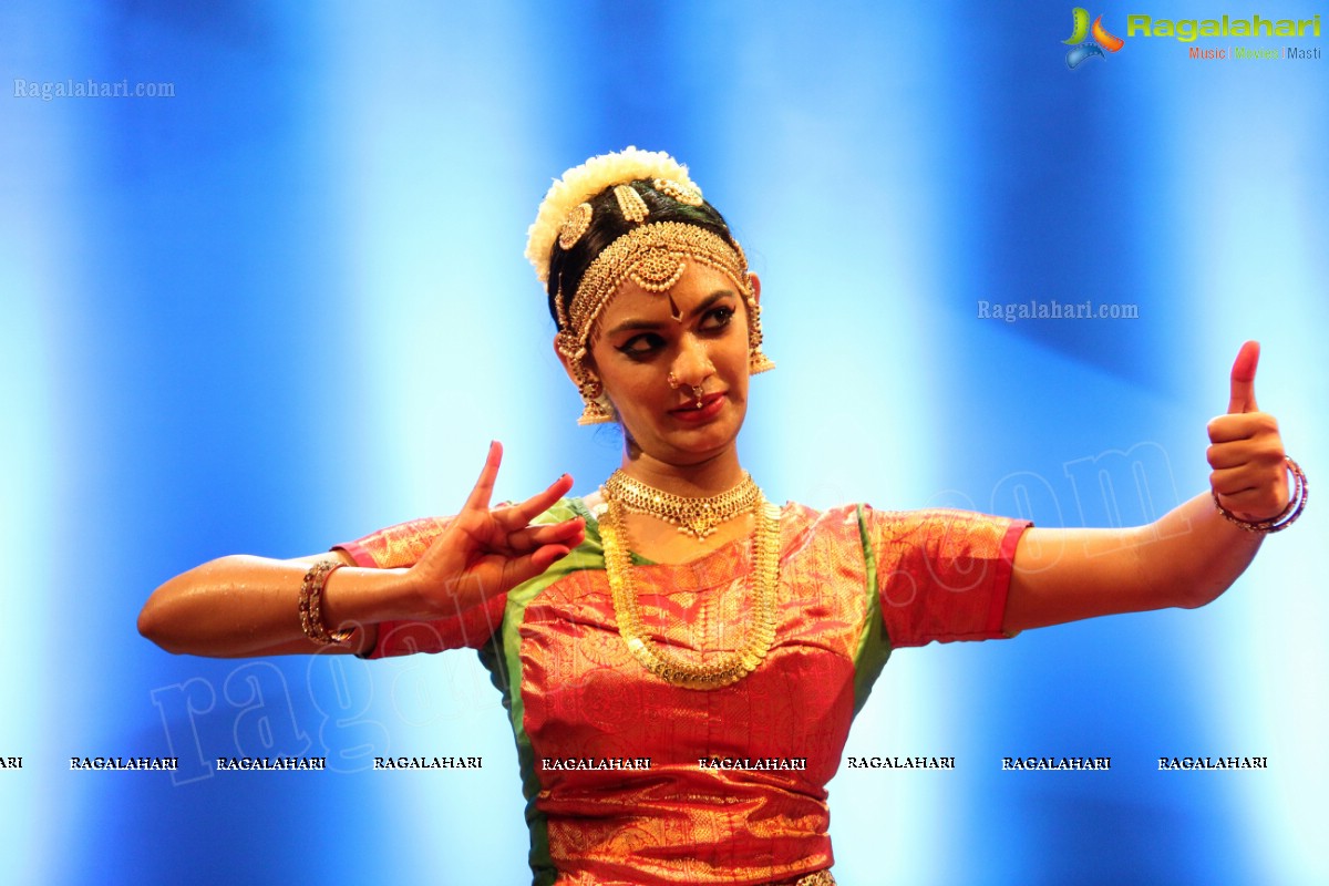 Kuchipudi Rangapravesam performance by Sahithi Reddy