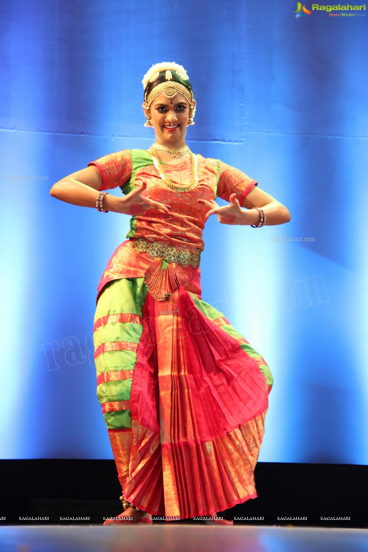 Kuchipudi Rangapravesam performance by Sahithi Reddy