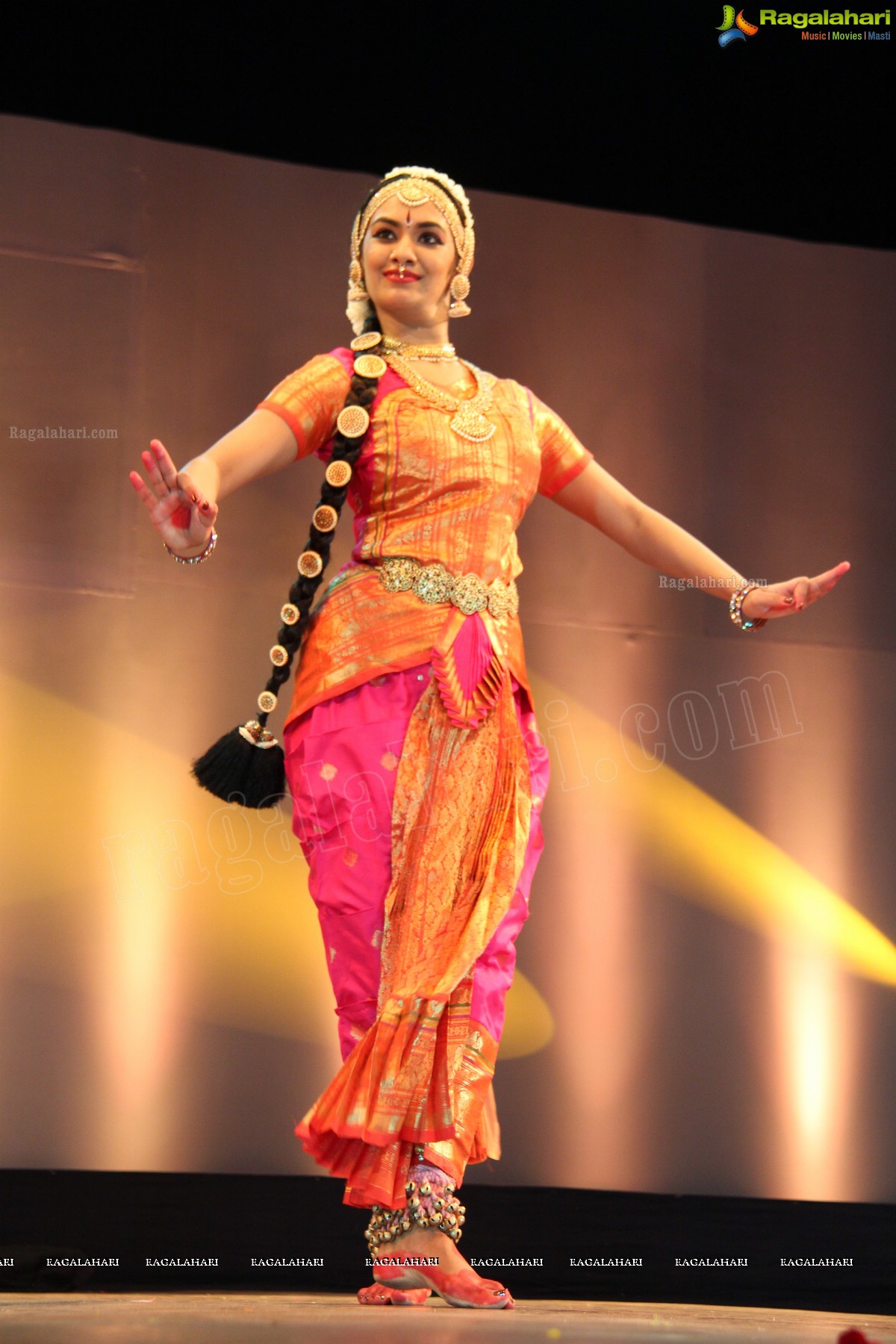 Kuchipudi Rangapravesam performance by Sahithi Reddy