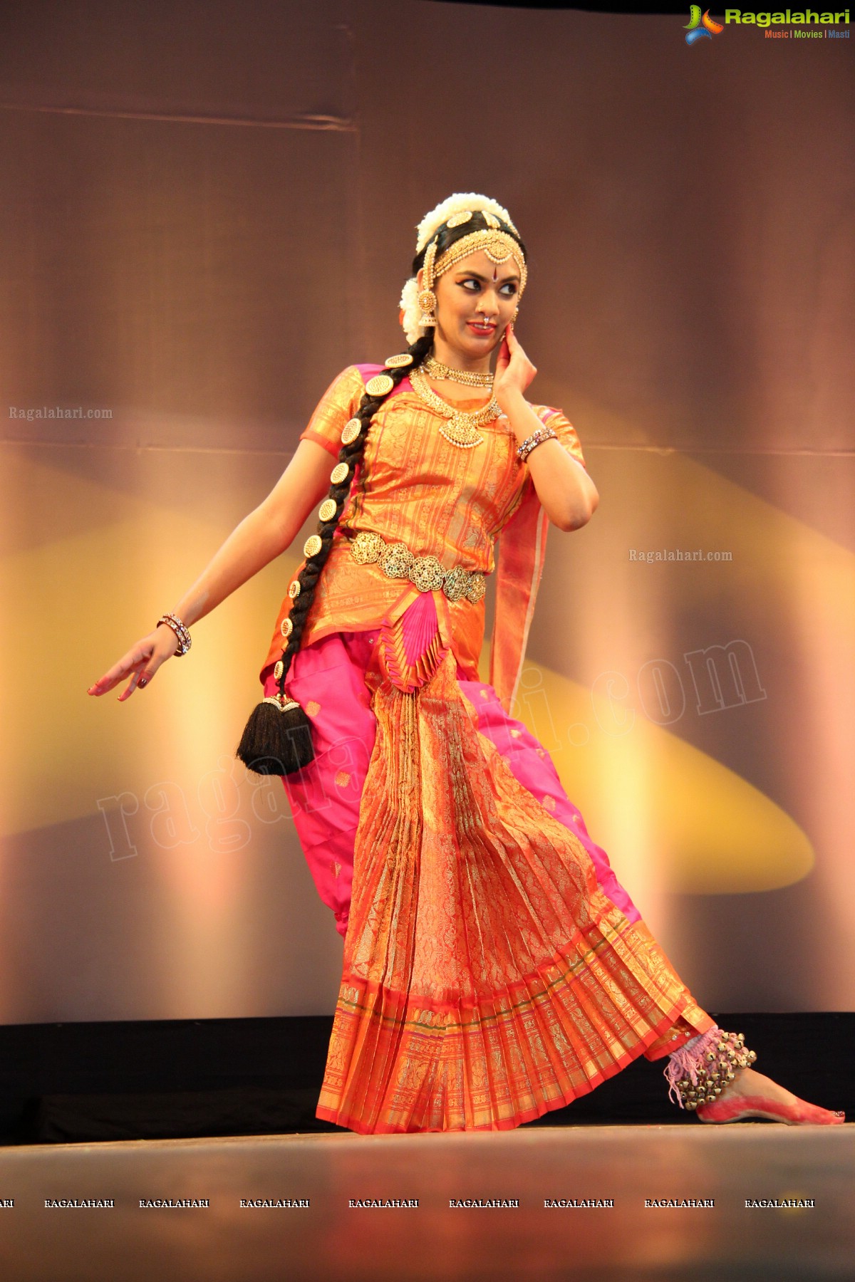 Kuchipudi Rangapravesam performance by Sahithi Reddy