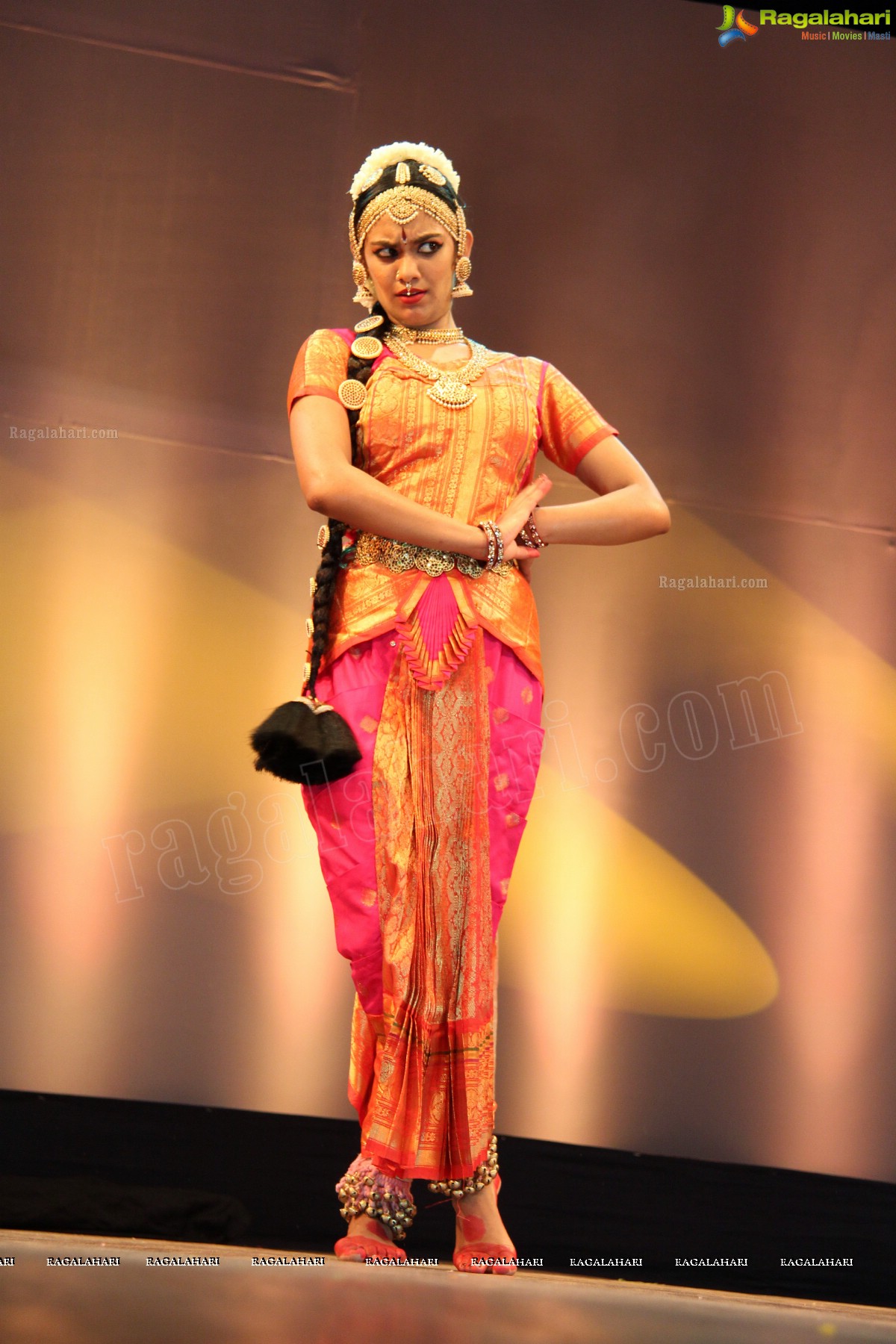 Kuchipudi Rangapravesam performance by Sahithi Reddy