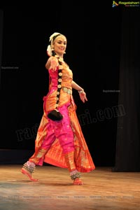 Kuchipudi Rangapravesam performance by Sahithi Reddy