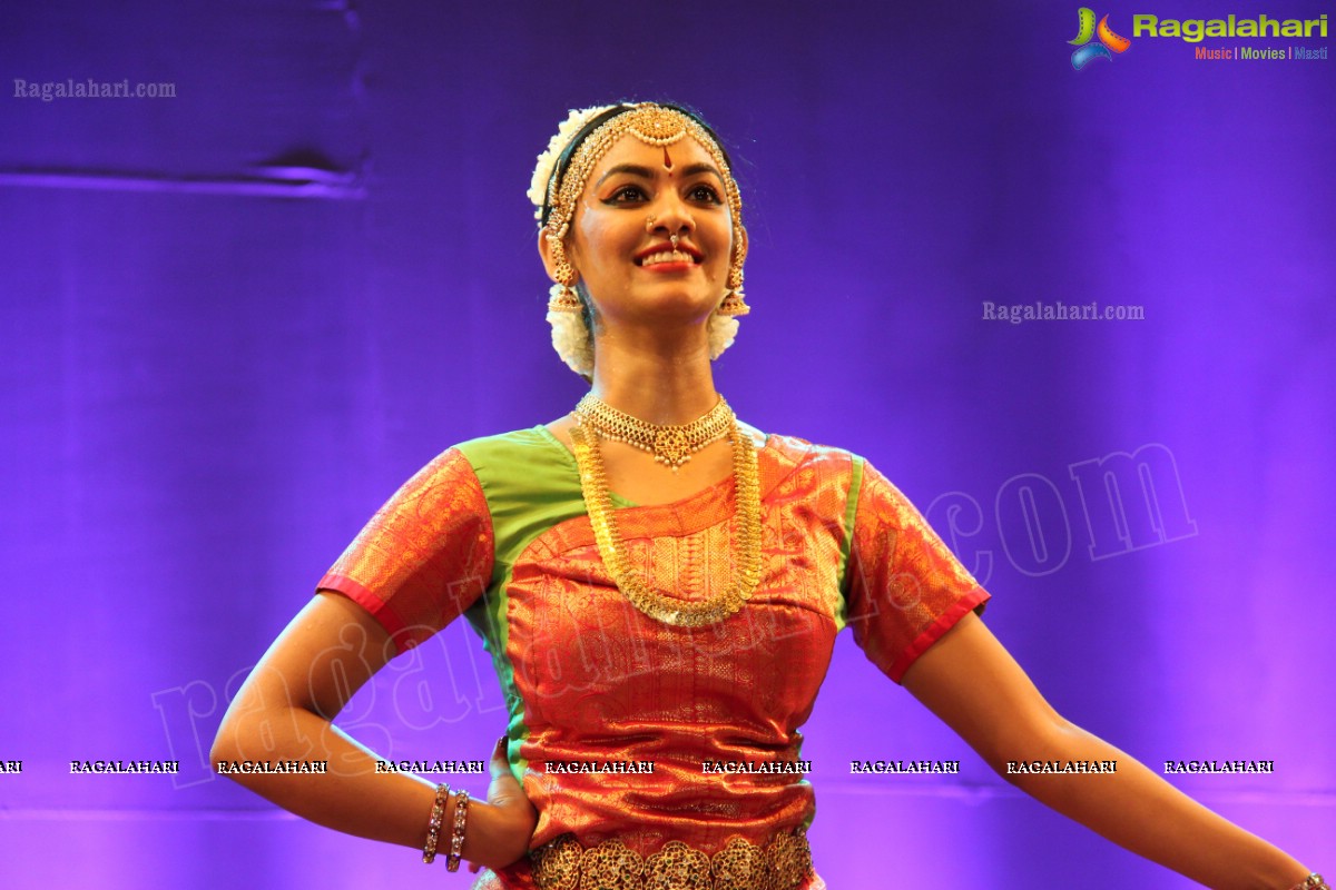 Kuchipudi Rangapravesam performance by Sahithi Reddy