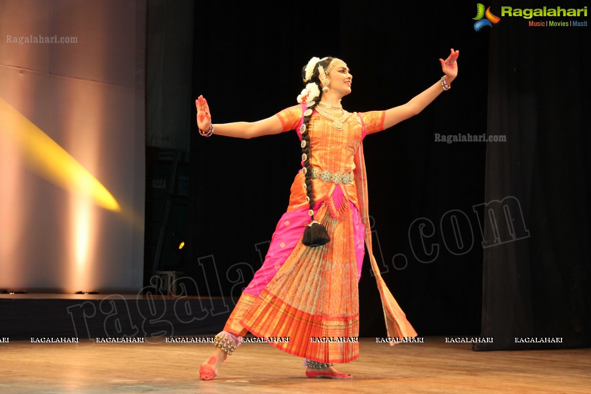 Kuchipudi Rangapravesam performance by Sahithi Reddy