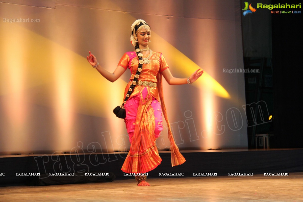 Kuchipudi Rangapravesam performance by Sahithi Reddy