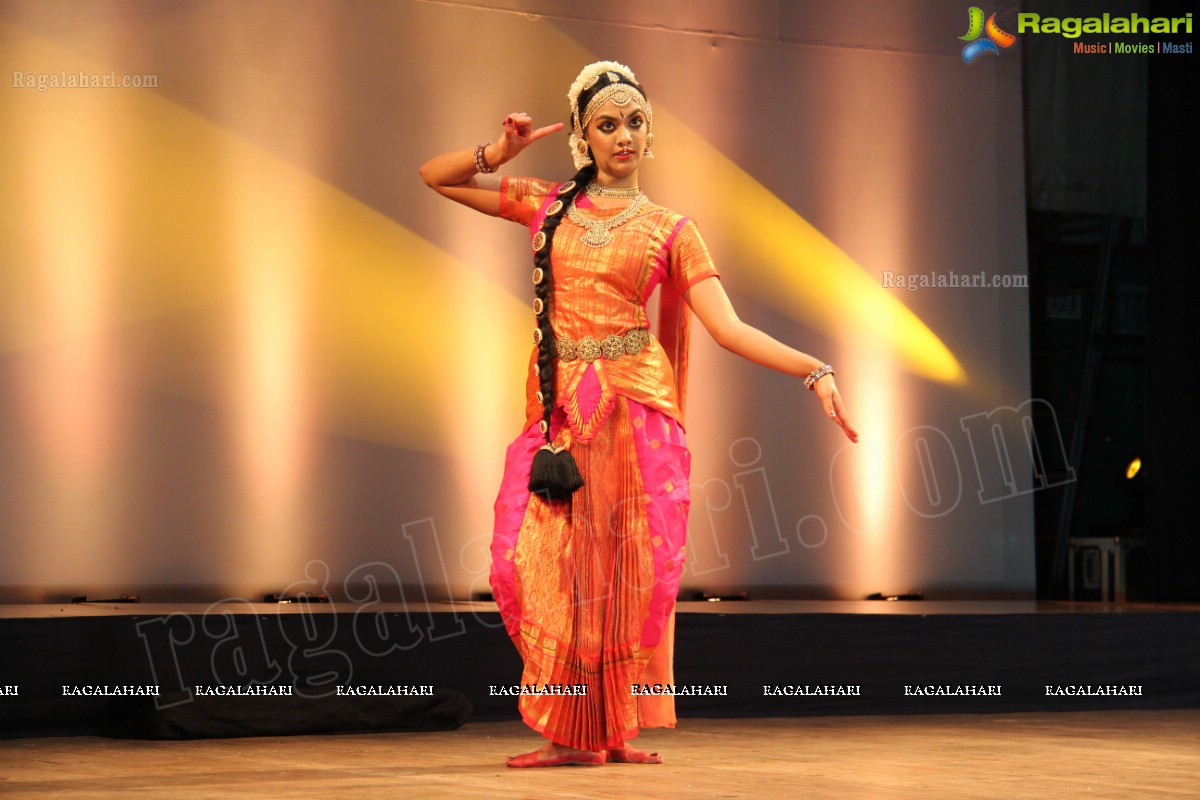 Kuchipudi Rangapravesam performance by Sahithi Reddy