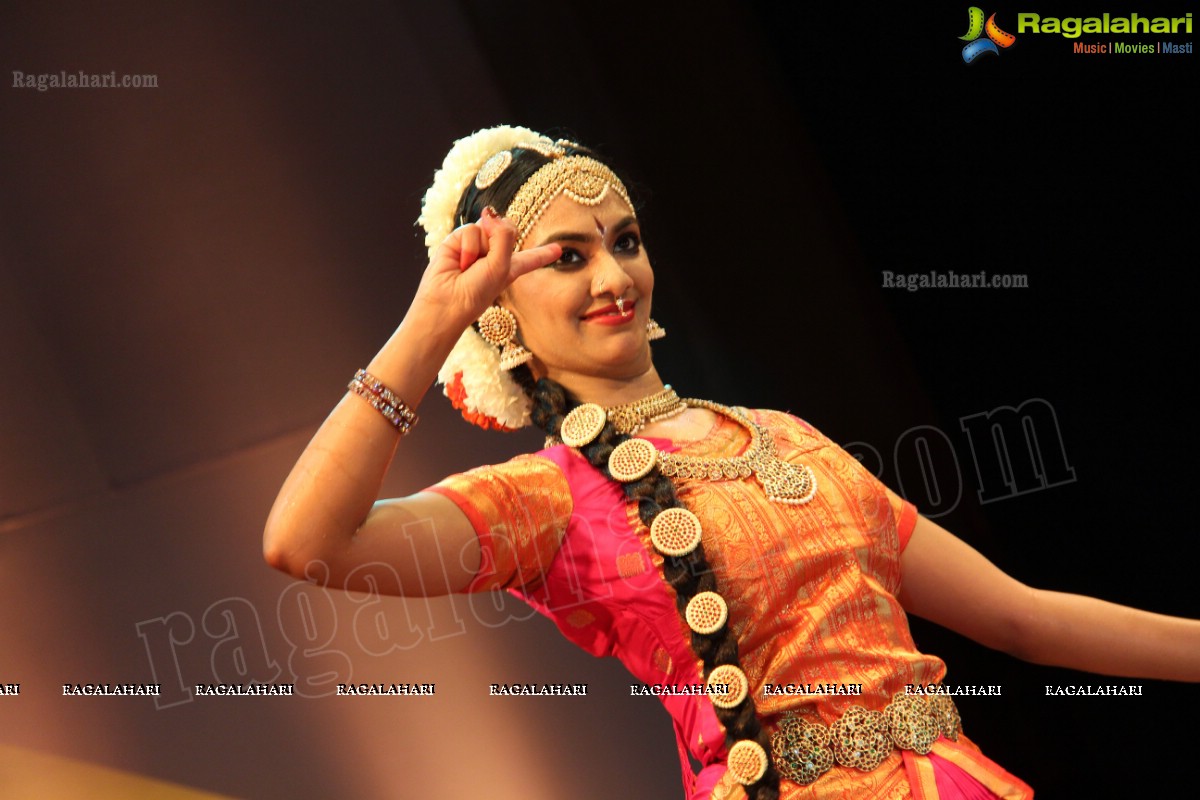 Kuchipudi Rangapravesam performance by Sahithi Reddy