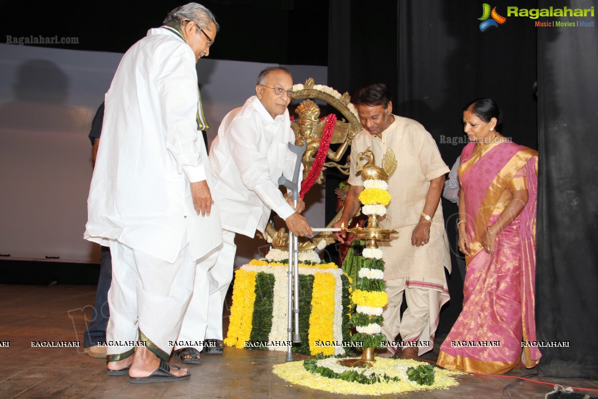 Kuchipudi Rangapravesam performance by Sahithi Reddy