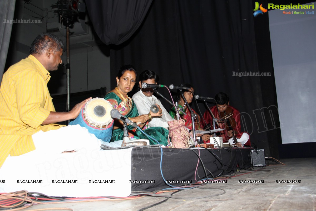 Kuchipudi Rangapravesam performance by Sahithi Reddy